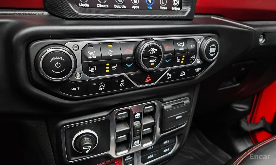 Фото 16 - Jeep Wrangler