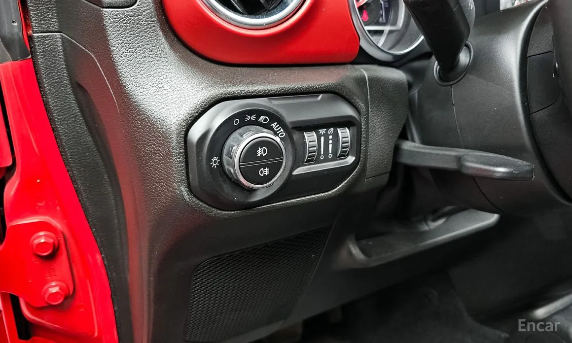 Фото 17 - Jeep Wrangler