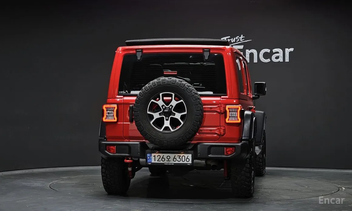 Фото 4 - Jeep Wrangler