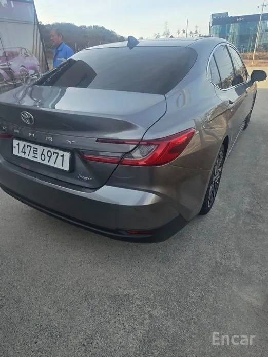 Фото 5 - Toyota Camry