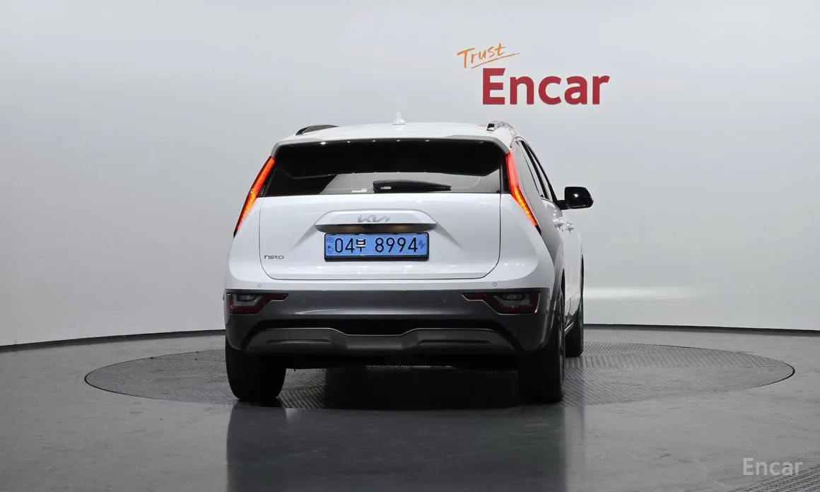 Фото 4 - Kia Niro