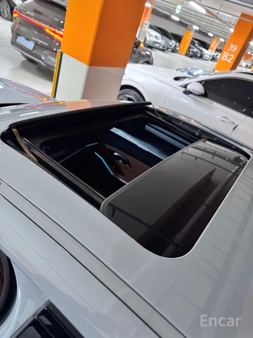 Photo 10 - BMW 3 Series