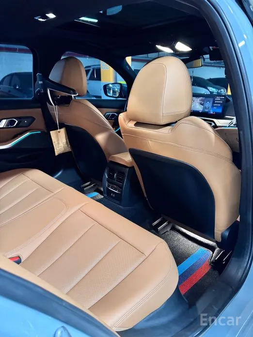 Photo 12 - BMW 3 Series