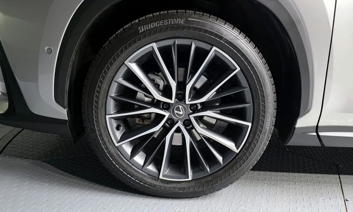 Фото 5 - Lexus NX