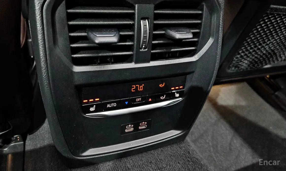 Фото 19 - BMW i4