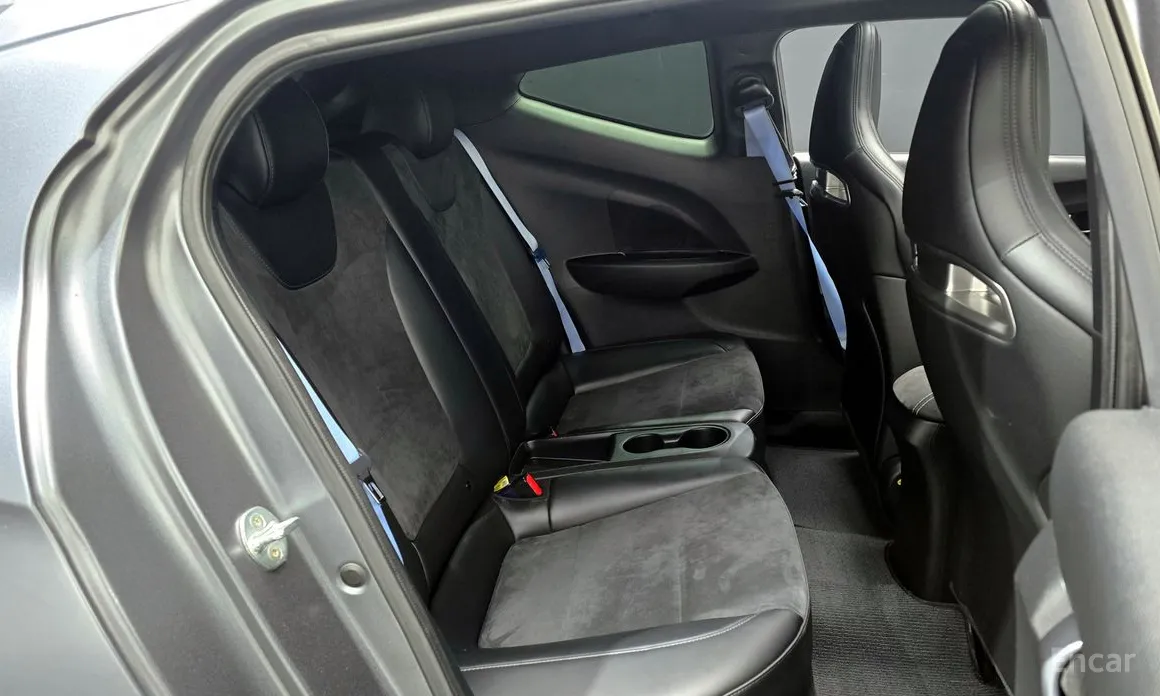 Фото 12 - Hyundai Veloster