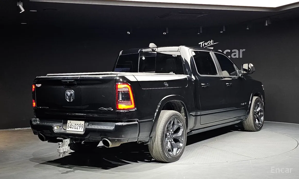 Фото 2 - Dodge Ram Pickup