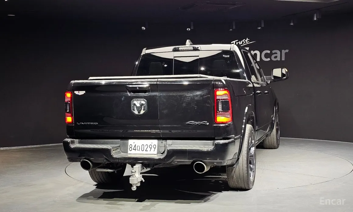 Фото 4 - Dodge Ram Pickup