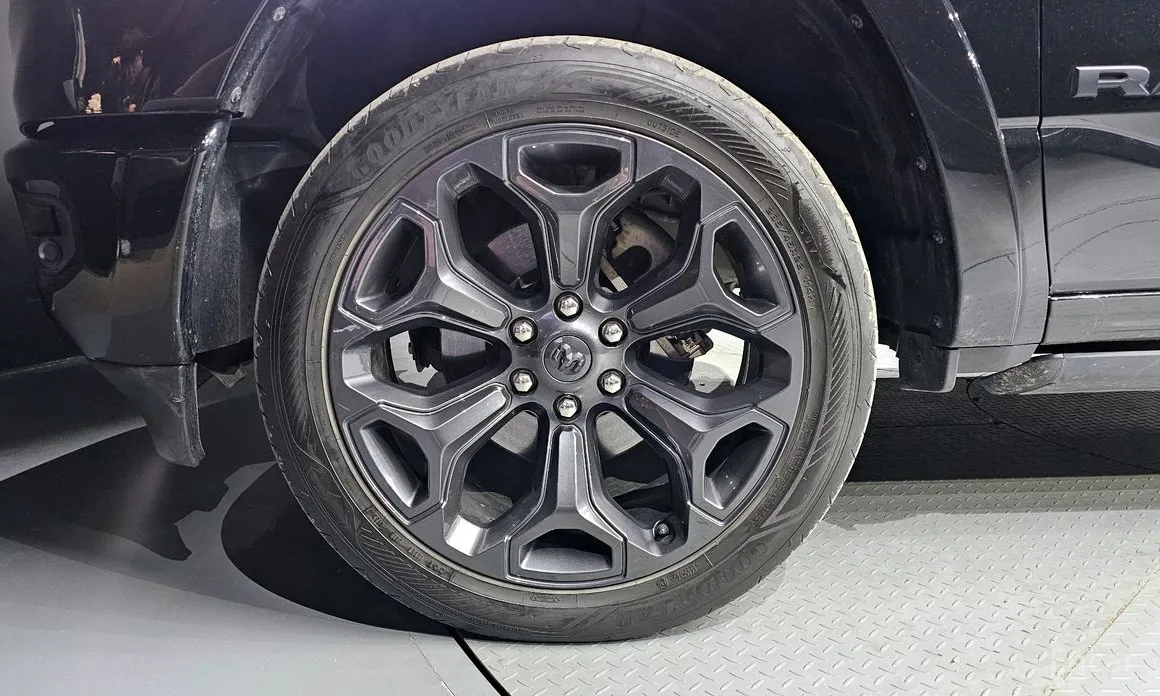 Фото 5 - Dodge Ram Pickup