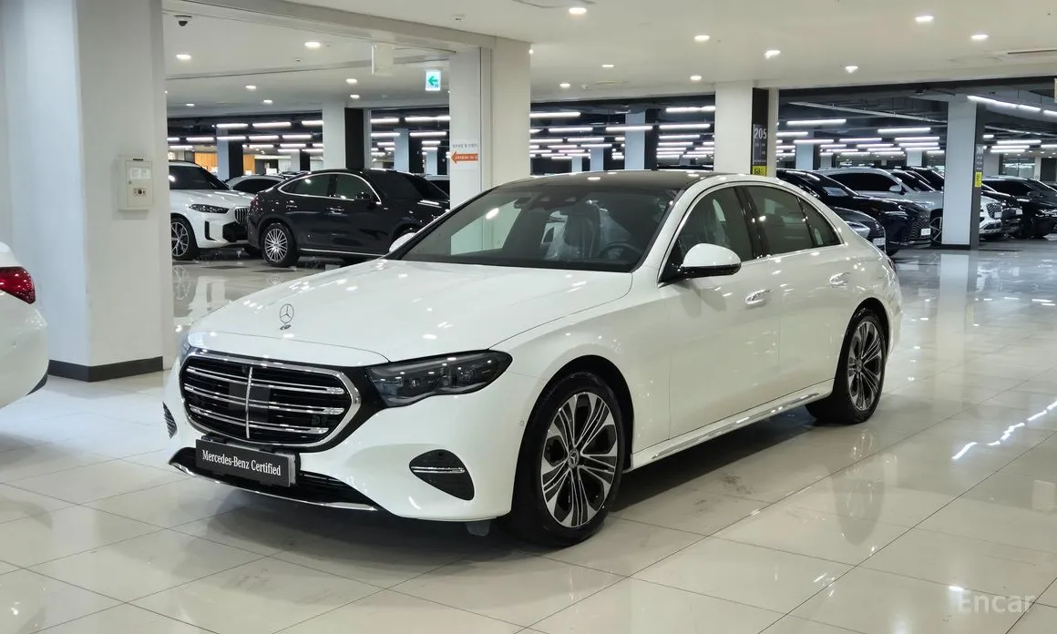 Фото 1 - Mercedes-Benz E-Class