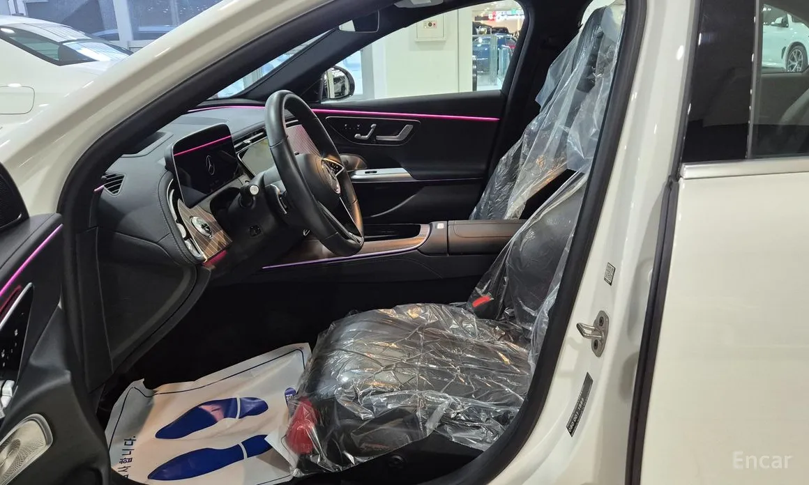 Фото 10 - Mercedes-Benz E-Class