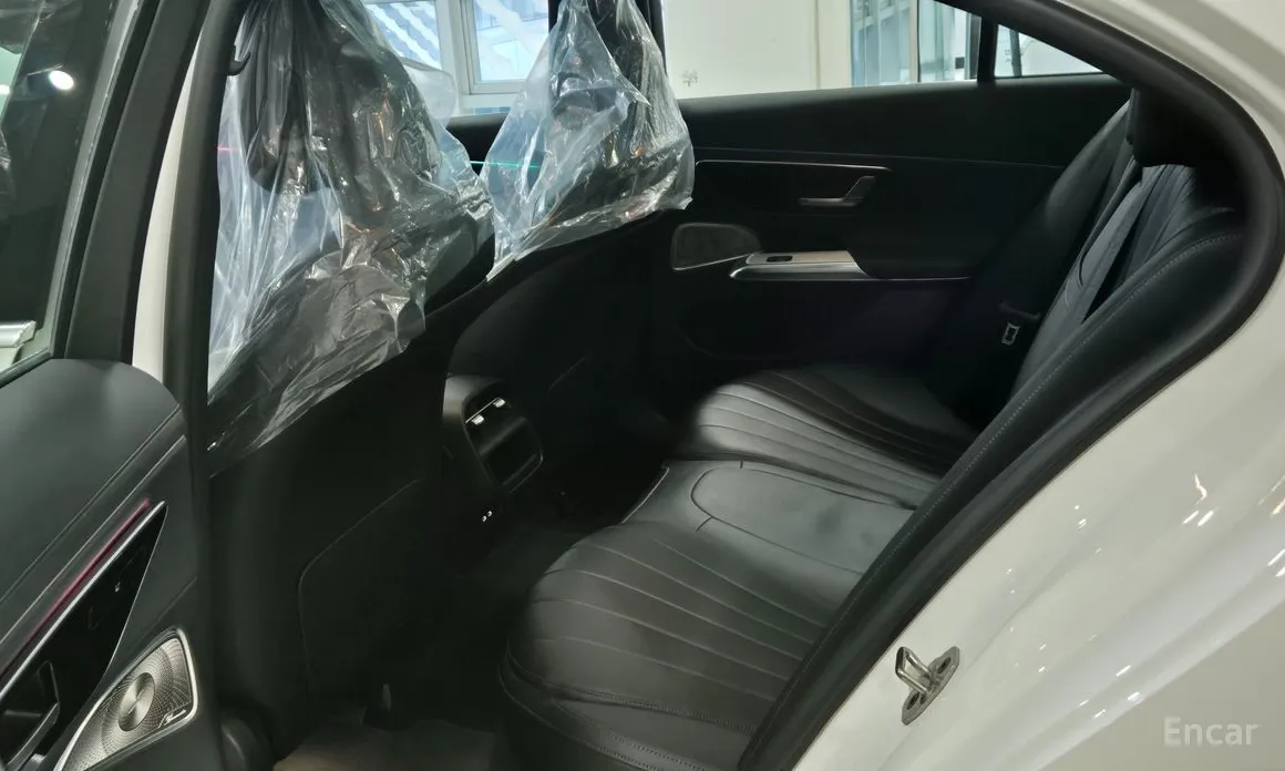 Фото 12 - Mercedes-Benz E-Class