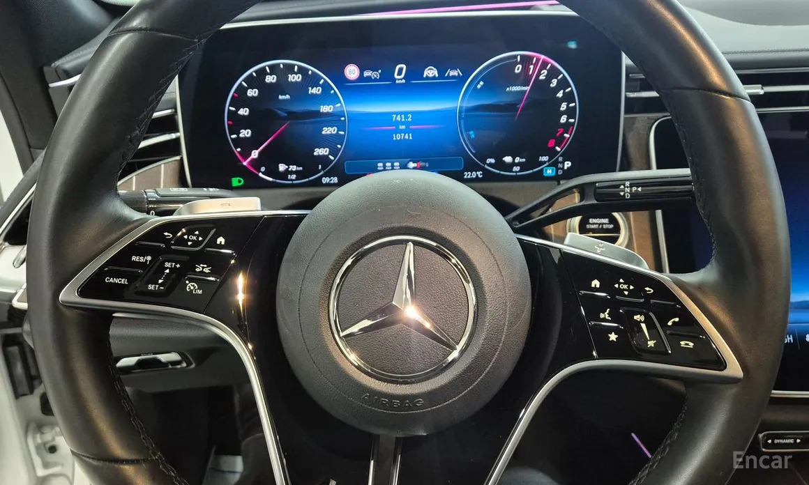 Фото 15 - Mercedes-Benz E-Class