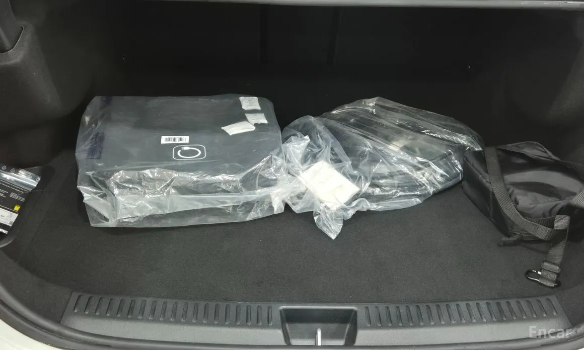 Фото 20 - Mercedes-Benz E-Class