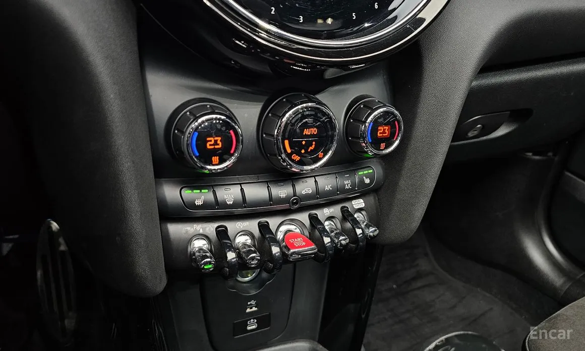 Фото 17 - Mini Cooper Convertible