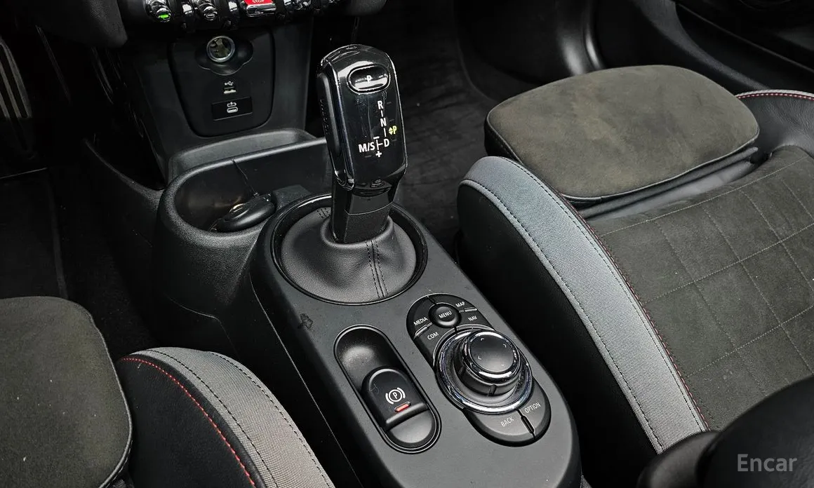 Фото 9 - Mini Cooper Convertible