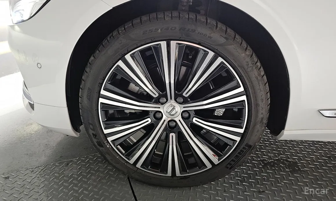 Фото 5 - Volvo S90