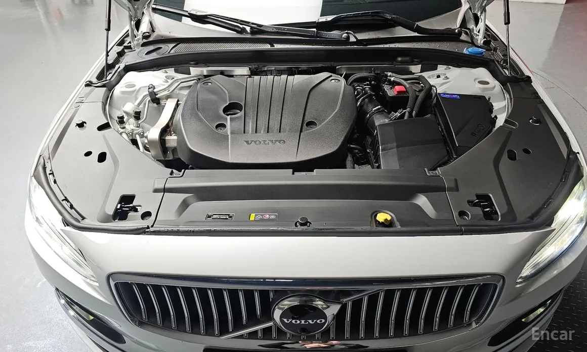 Фото 6 - Volvo S90