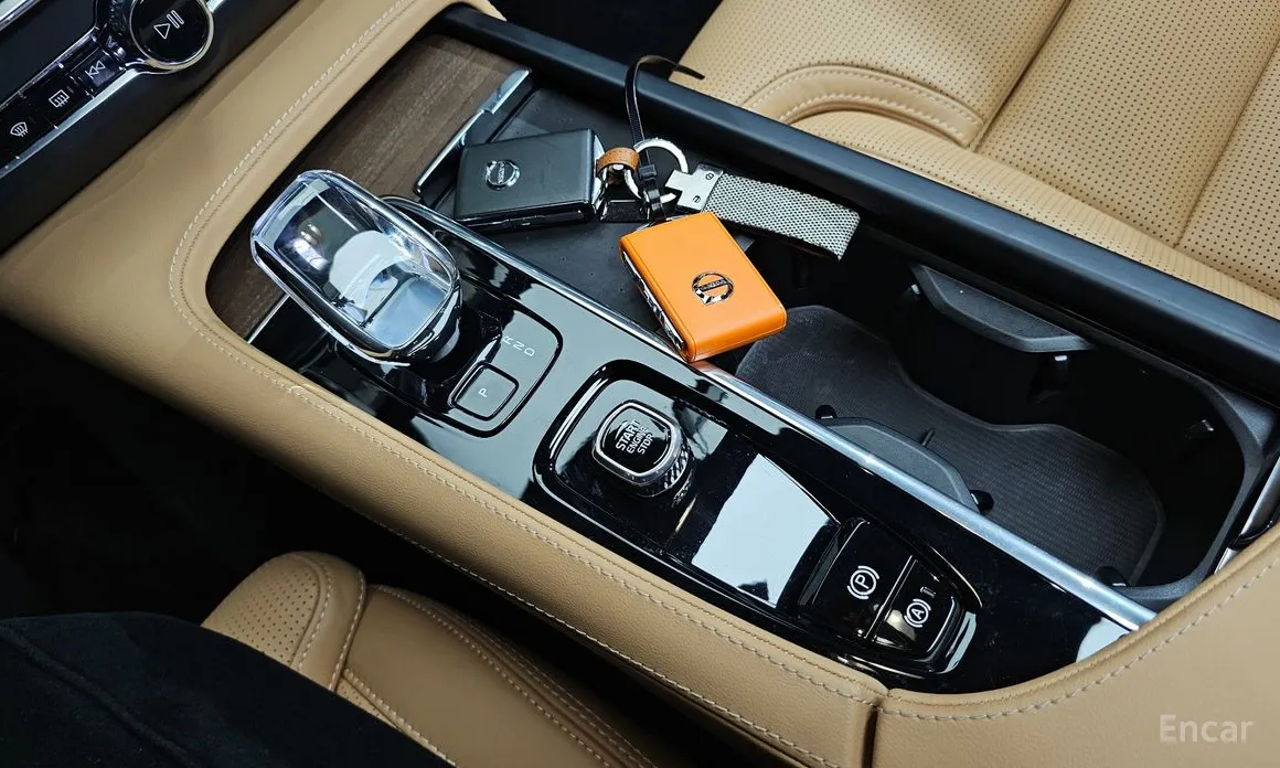 Фото 9 - Volvo S90