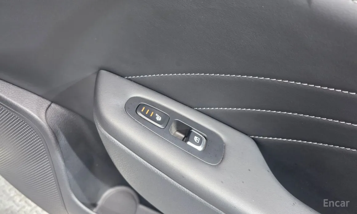 Фото 19 - Kia Stinger