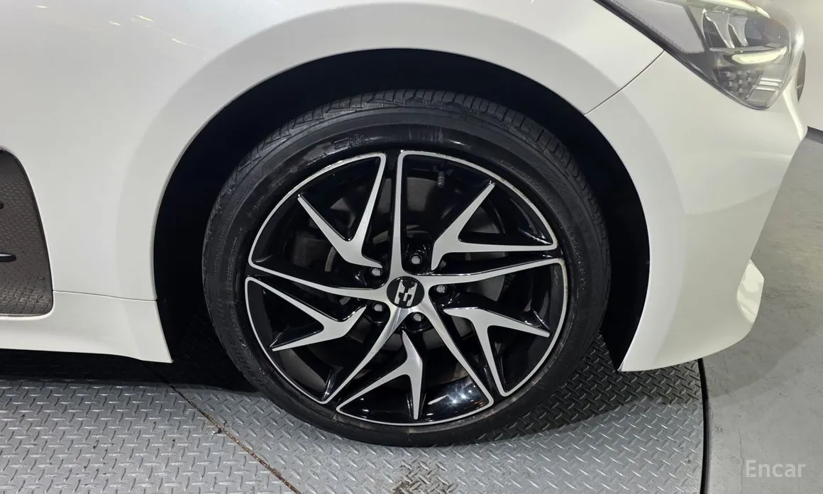 Фото 5 - Kia Stinger