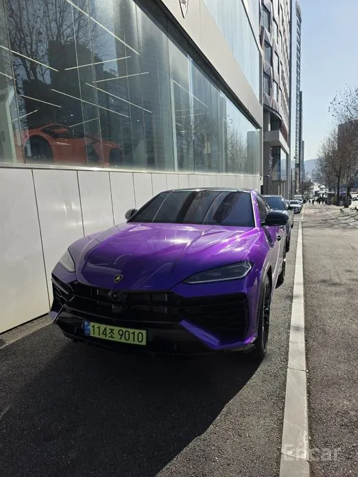 Фото 1 - Lamborghini Urus