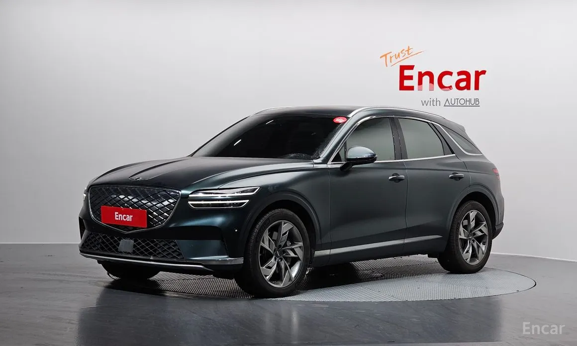 Фото 1 - Genesis GV70