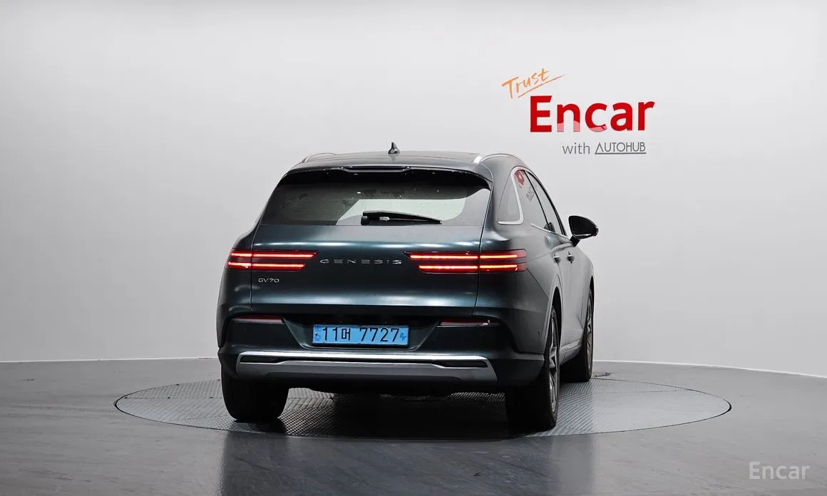 Фото 4 - Genesis GV70