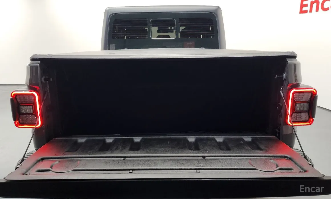 Фото 20 - Jeep Gladiator