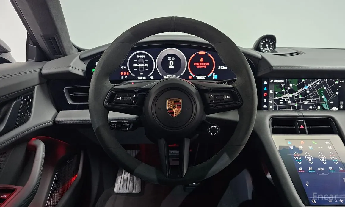 Фото 13 - Porsche Taycan