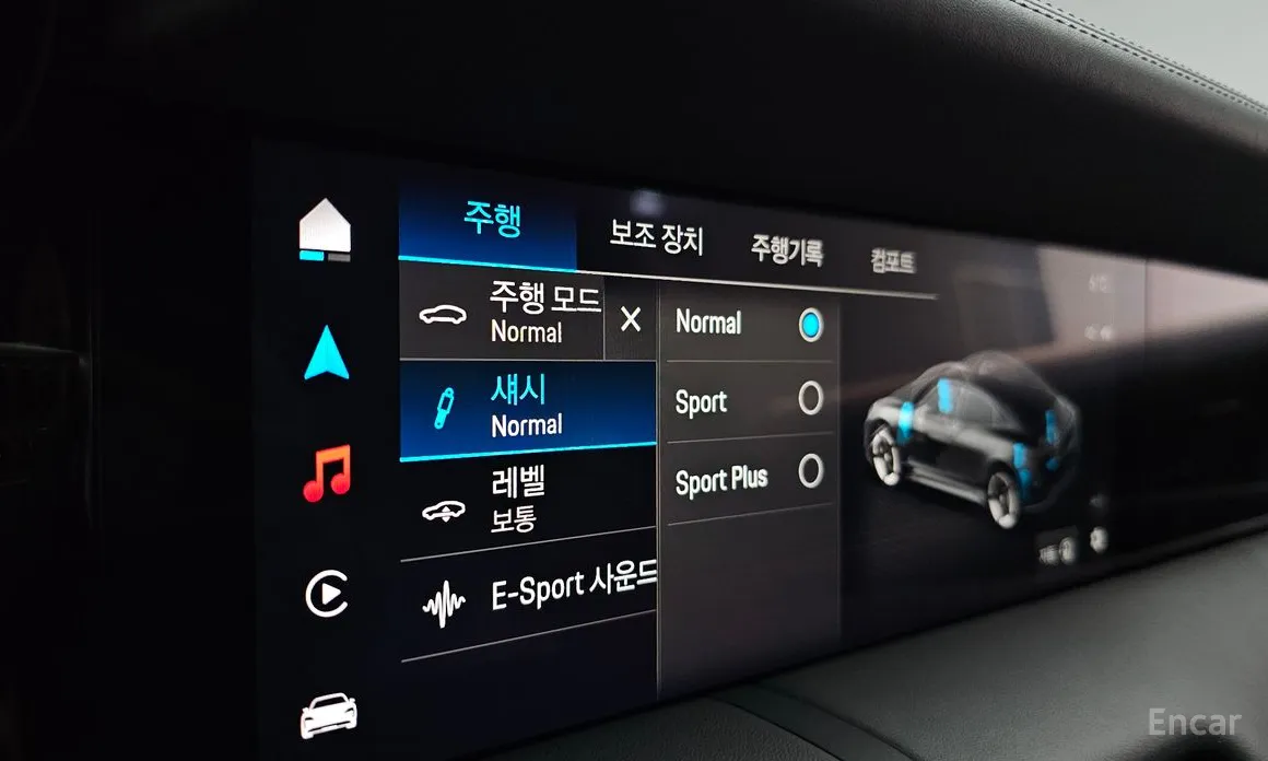 Фото 16 - Porsche Taycan