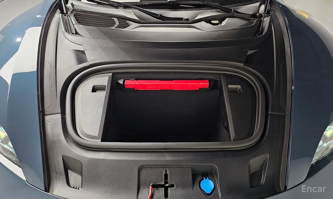 Фото 6 - Porsche Taycan