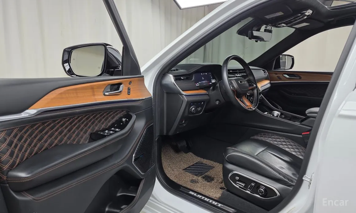 Фото 10 - Jeep Cherokee