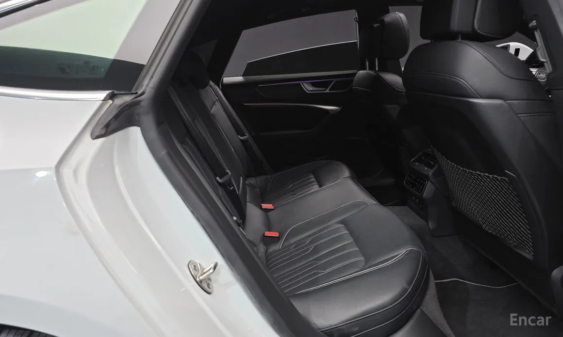 Фото 12 - Audi A7