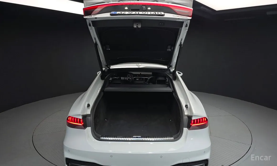 Фото 20 - Audi A7