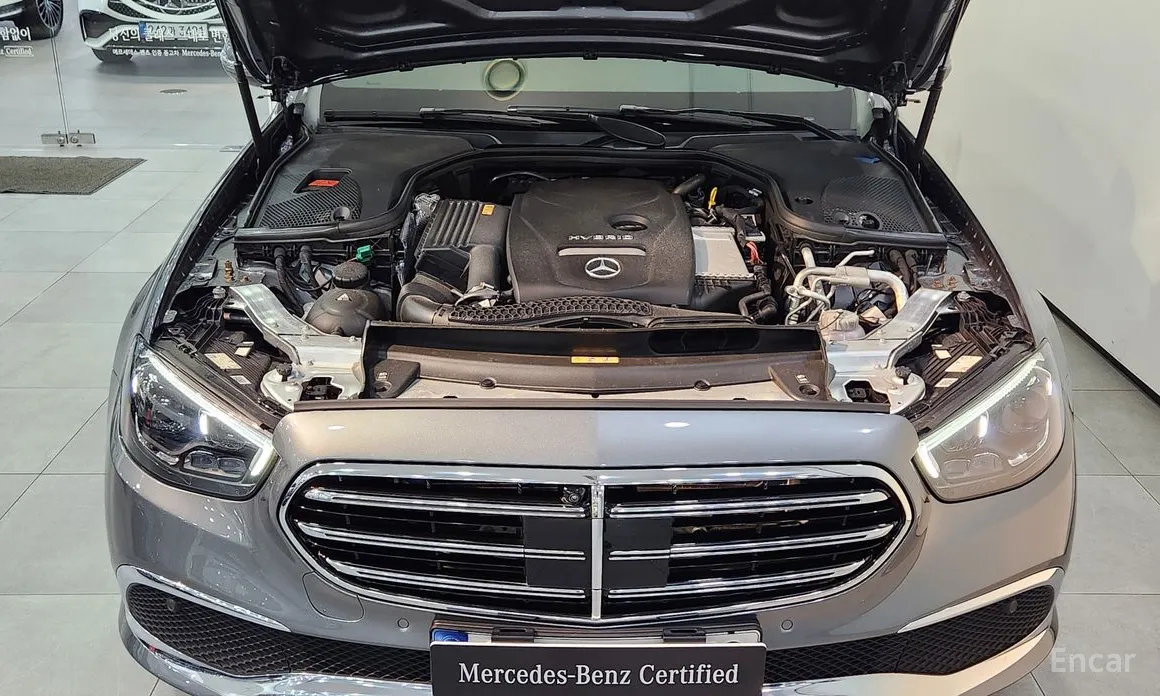 Фото 6 - Mercedes-Benz E-Class