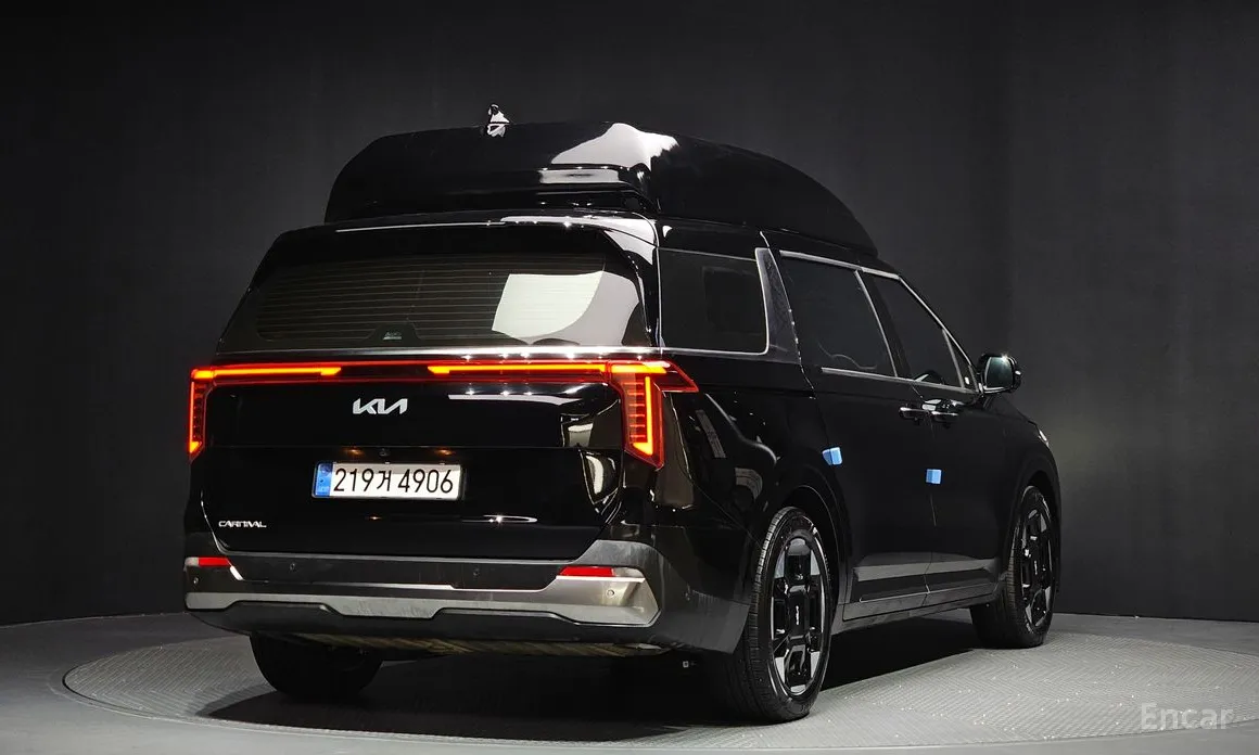 Фото 2 - Kia Carnival