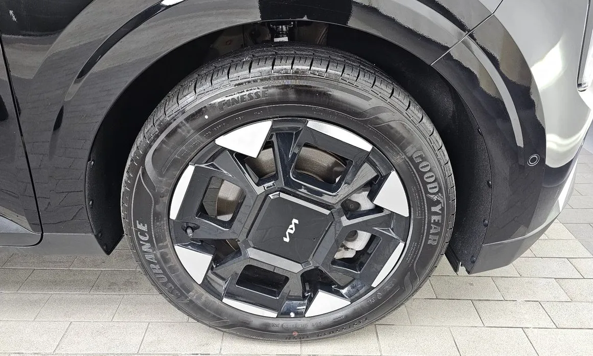 Фото 5 - Kia Carnival