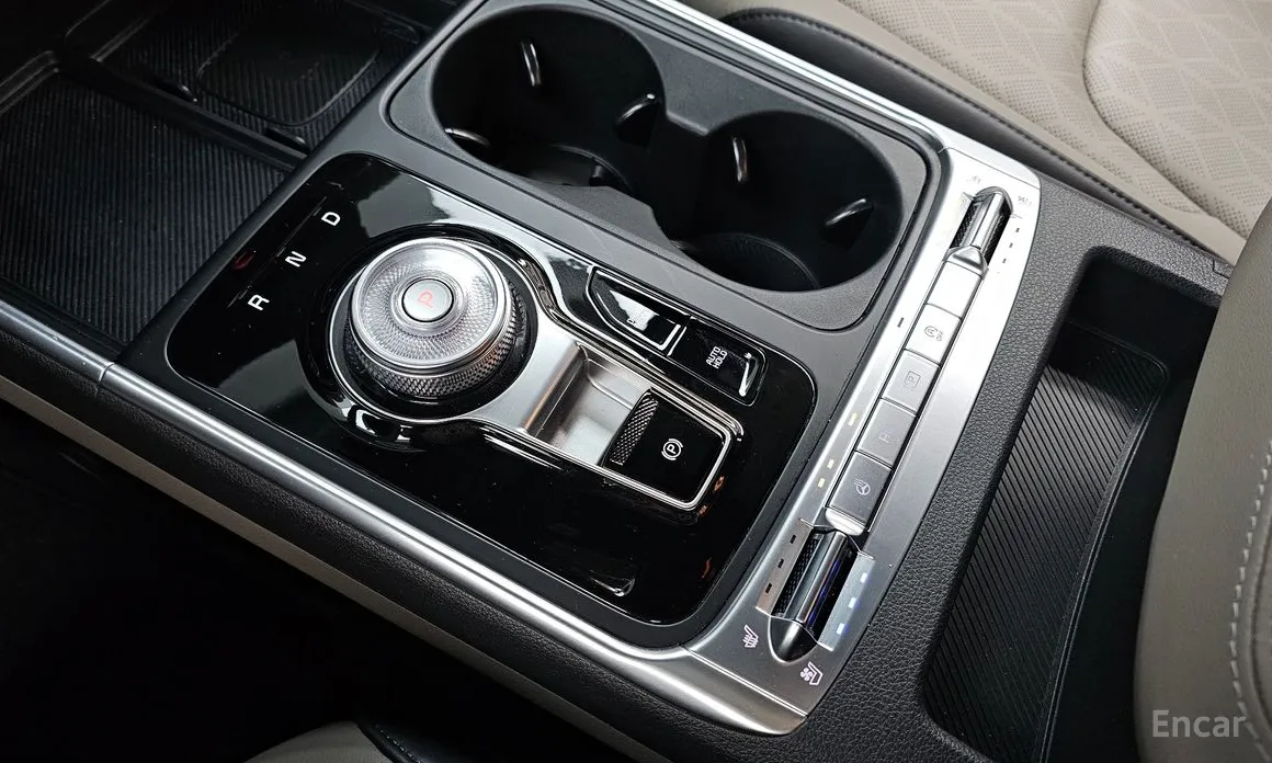 Фото 9 - Kia Carnival