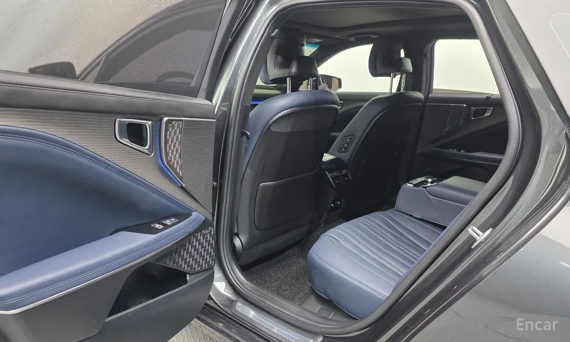 Фото 17 - Kia K8