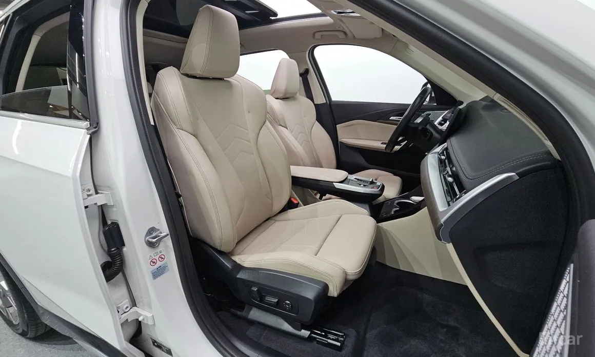 Фото 11 - BMW iX1