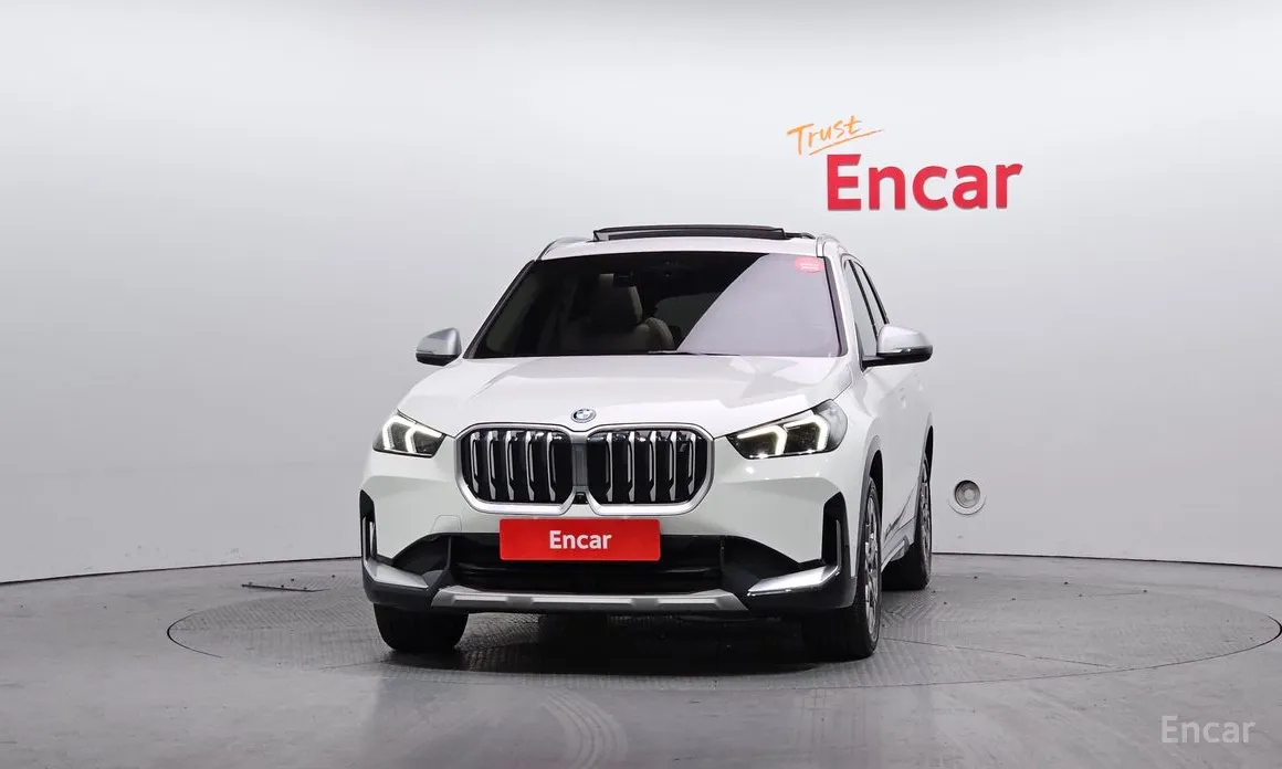 Фото 3 - BMW iX1