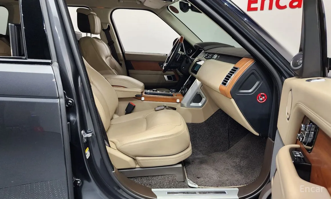 Фото 11 - Land Rover Range Rover