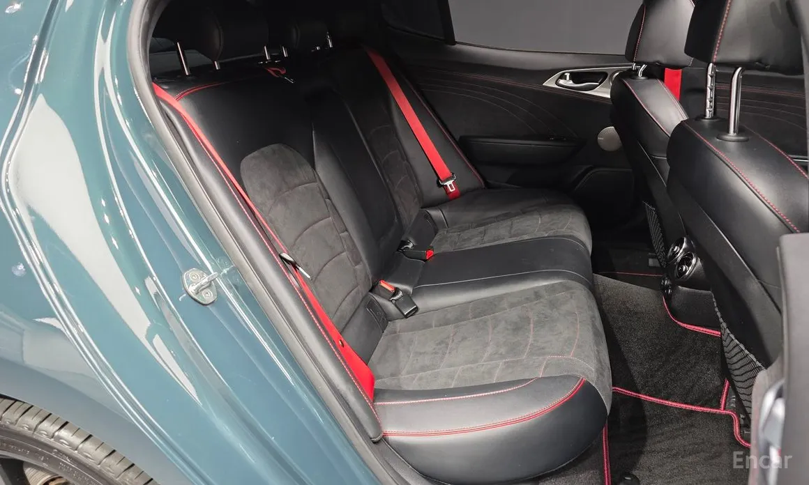 Фото 12 - Kia Stinger