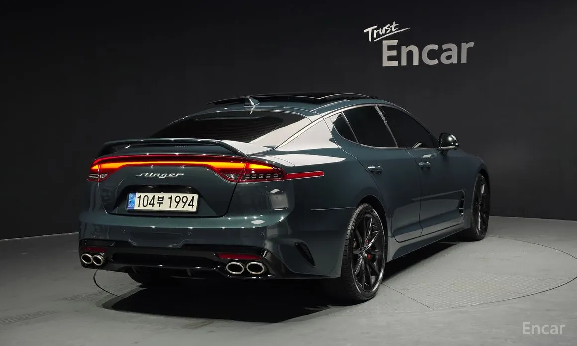 Фото 2 - Kia Stinger