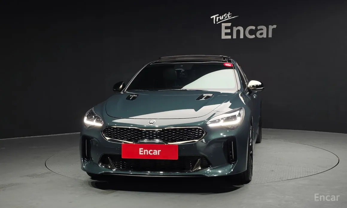 Фото 3 - Kia Stinger