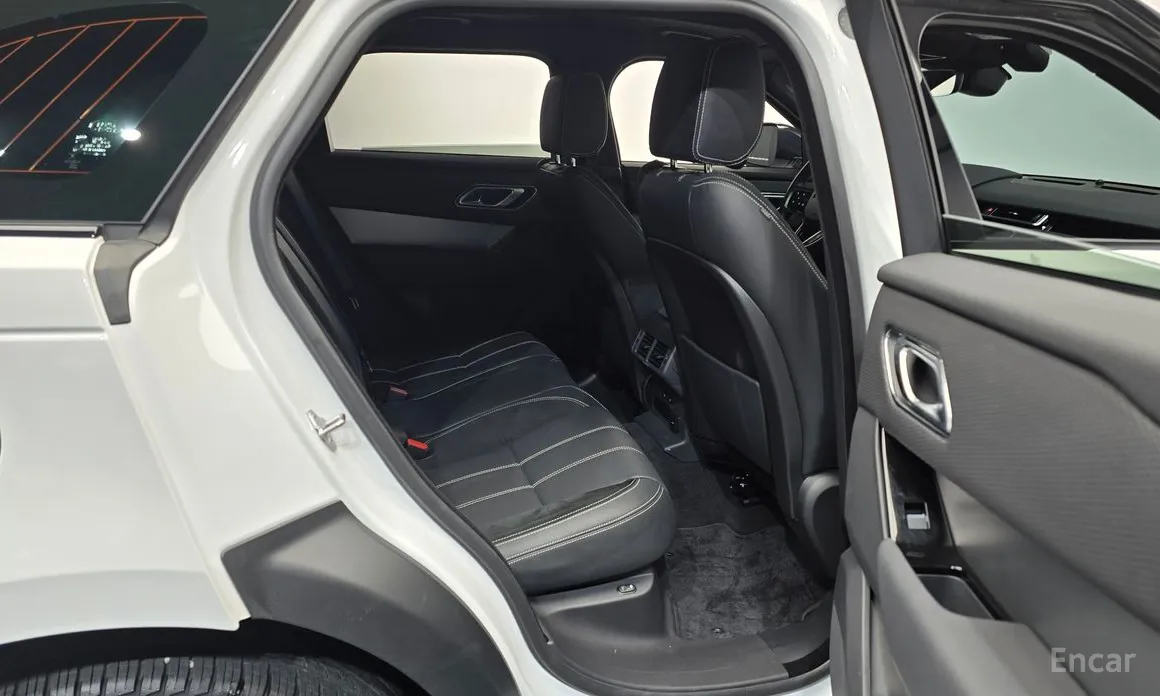 Фото 12 - Land Rover Range Rover Velar