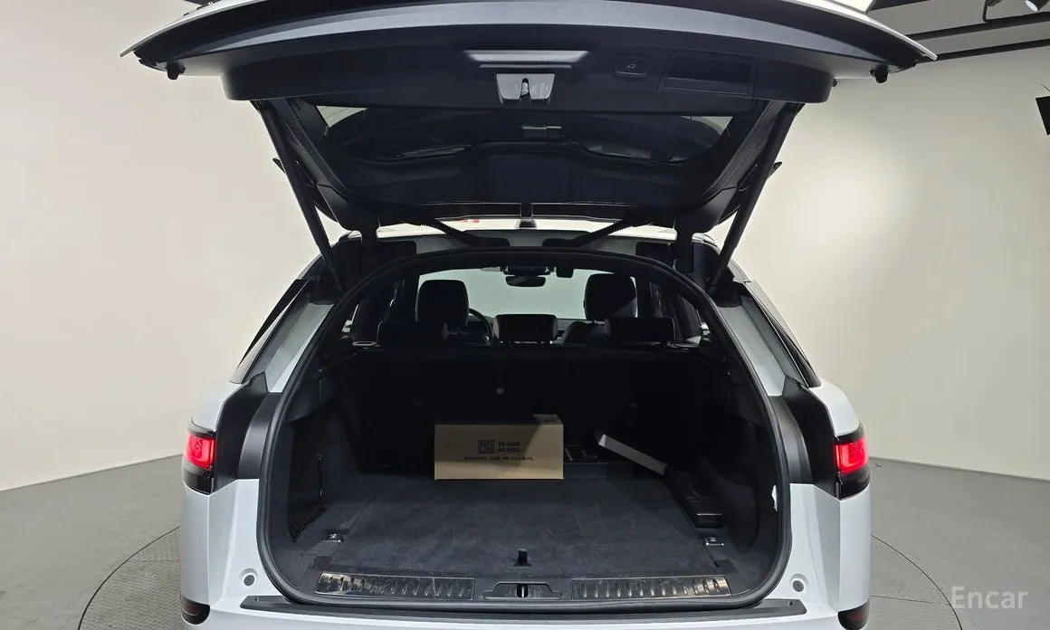 Фото 20 - Land Rover Range Rover Velar