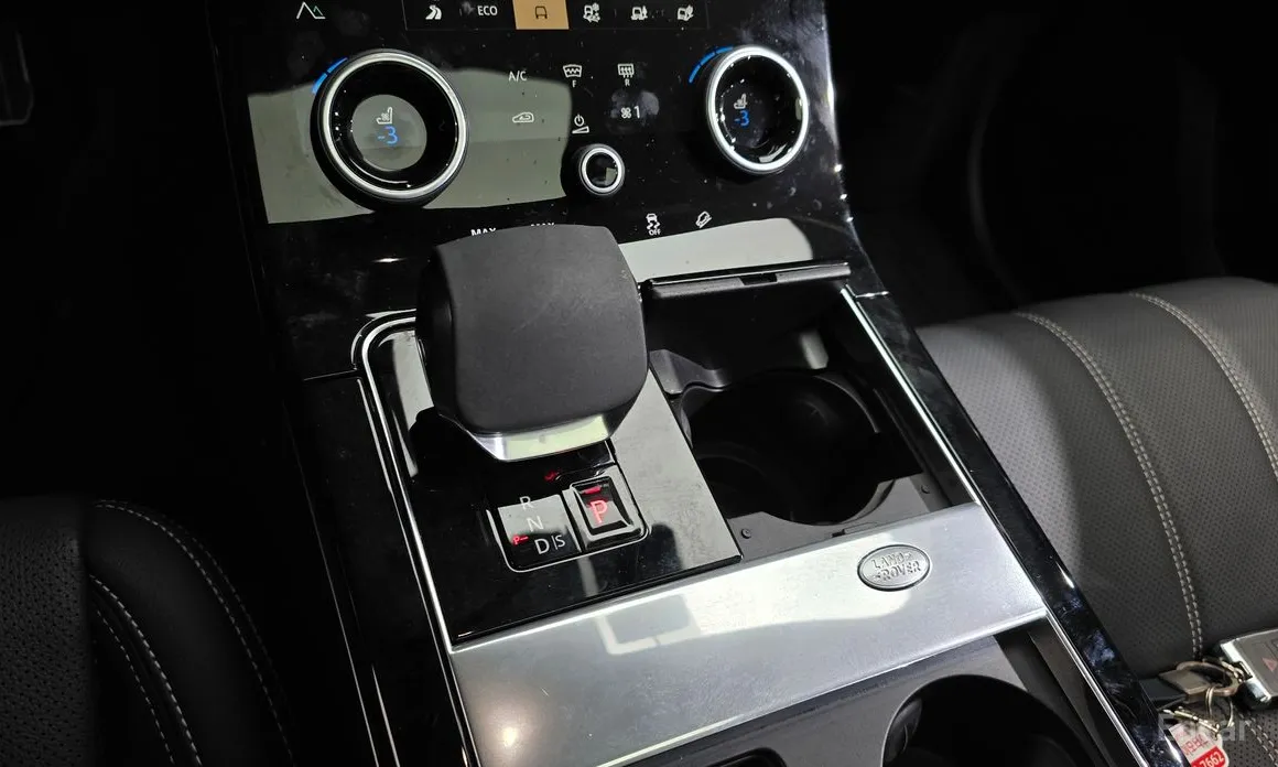 Фото 9 - Land Rover Range Rover Velar