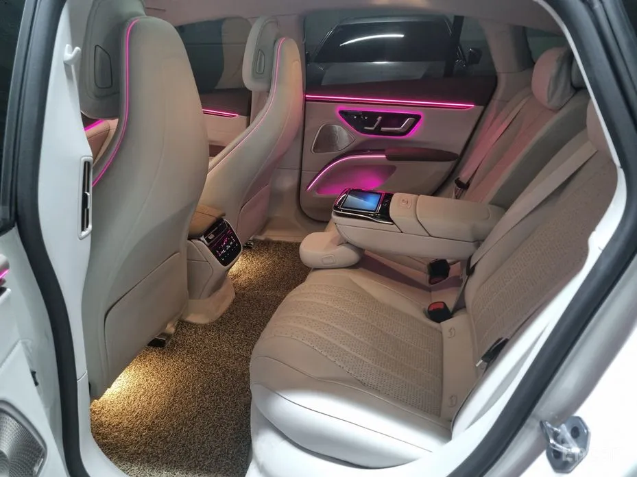 Фото 13 - Mercedes-Benz EQS